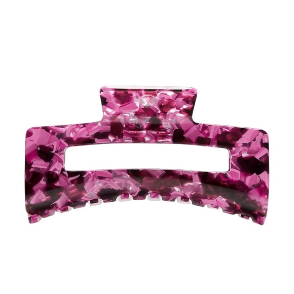 lululemon athletica Accessories - NWT Lululemon extra large claw clip JEWELLED MAGENTA/ROCKWOOD